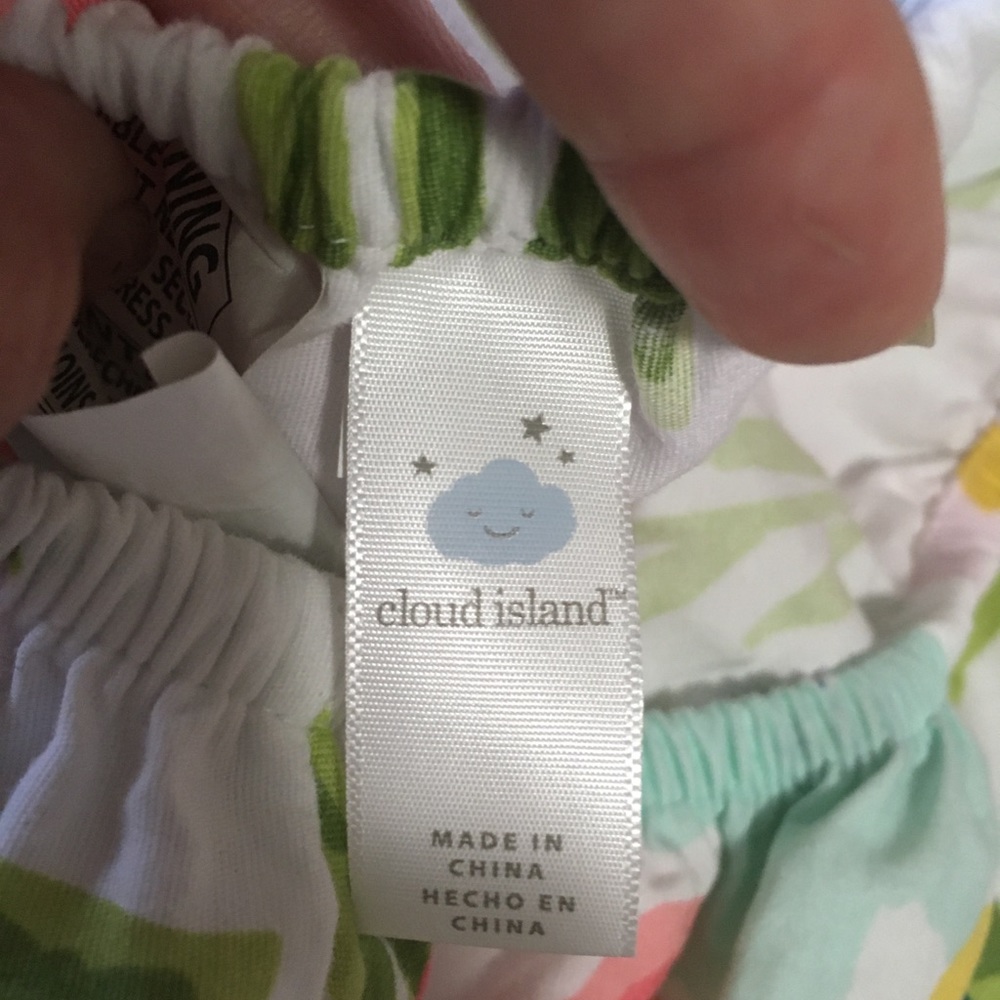 Crib bedding - Picture 2 of 2